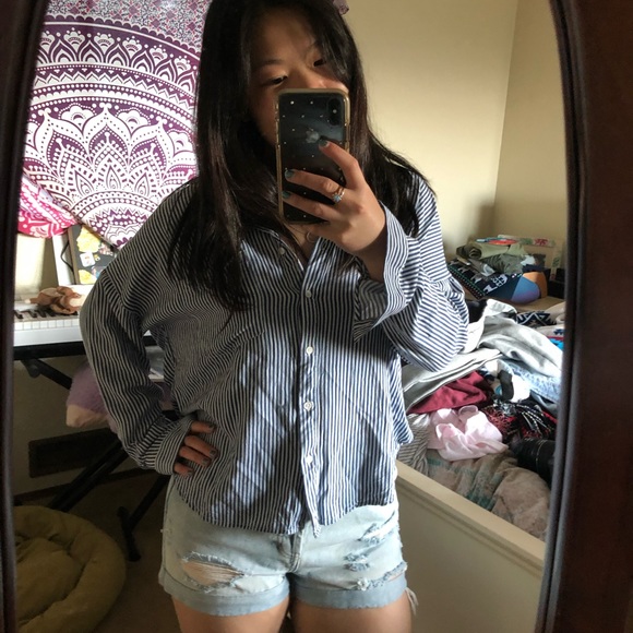 Flowy Striped Button Down Top - Picture 3 of 6